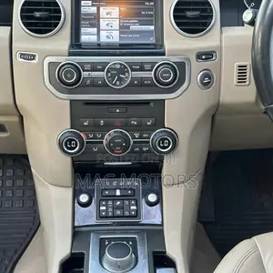 Land Rover Discovery 2015 Black