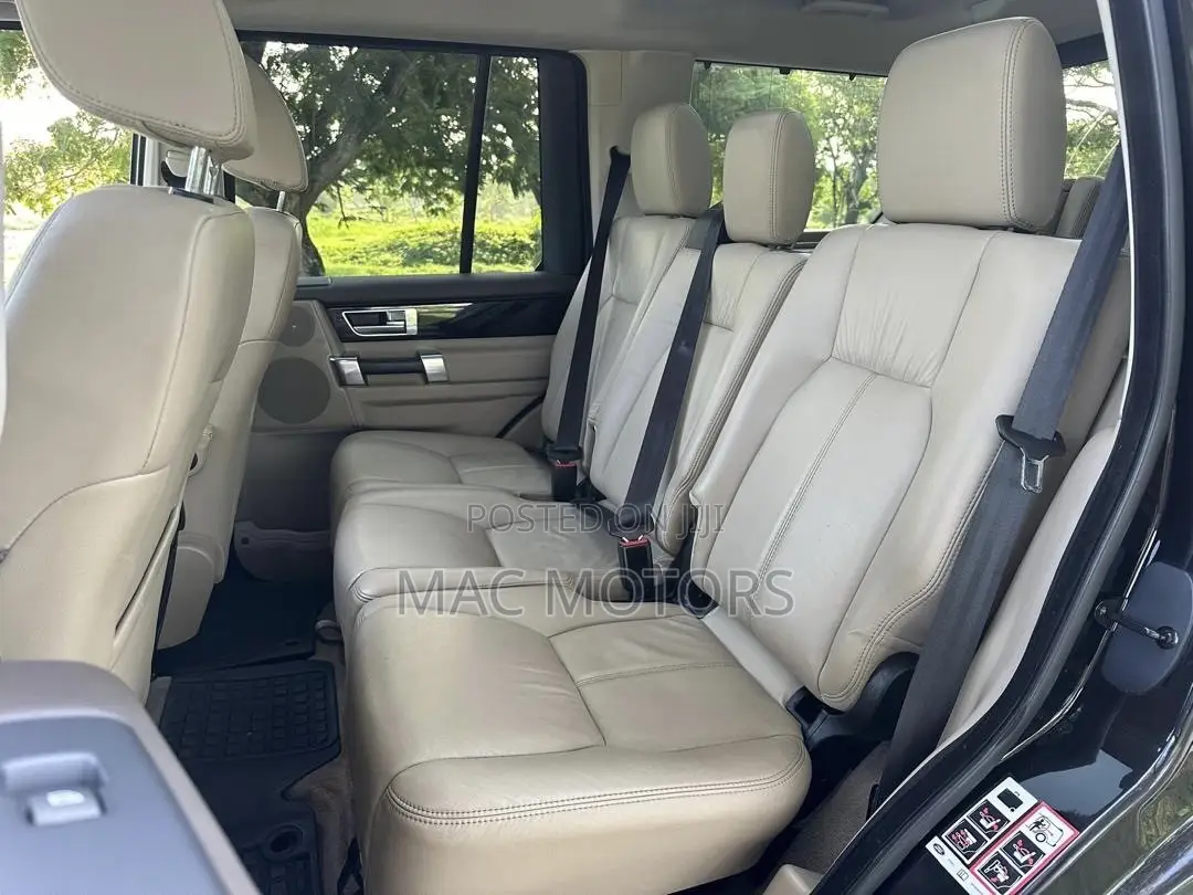 Land Rover Discovery 2015 Black