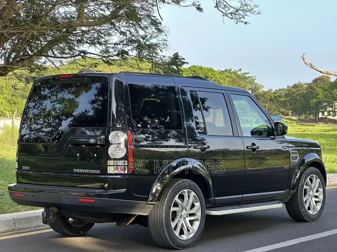 Land Rover Discovery 2015 Black