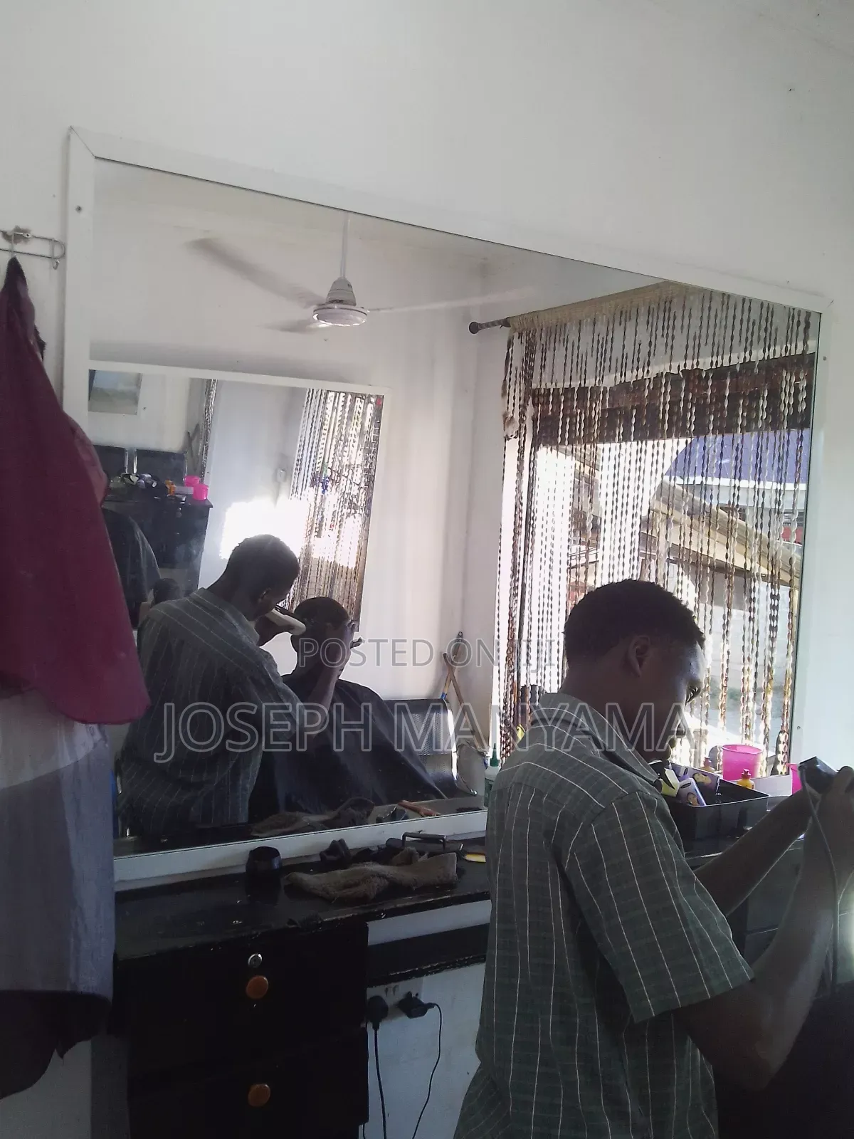 Kiti Cha Saloon, Vifaa Vyote. Vinauzwa Complete