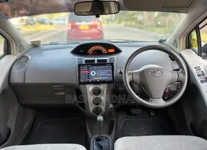 Toyota Vitz 1.0 FWD 5dr 2007 Silver