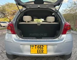 Toyota Vitz 1.0 FWD 5dr 2007 Silver