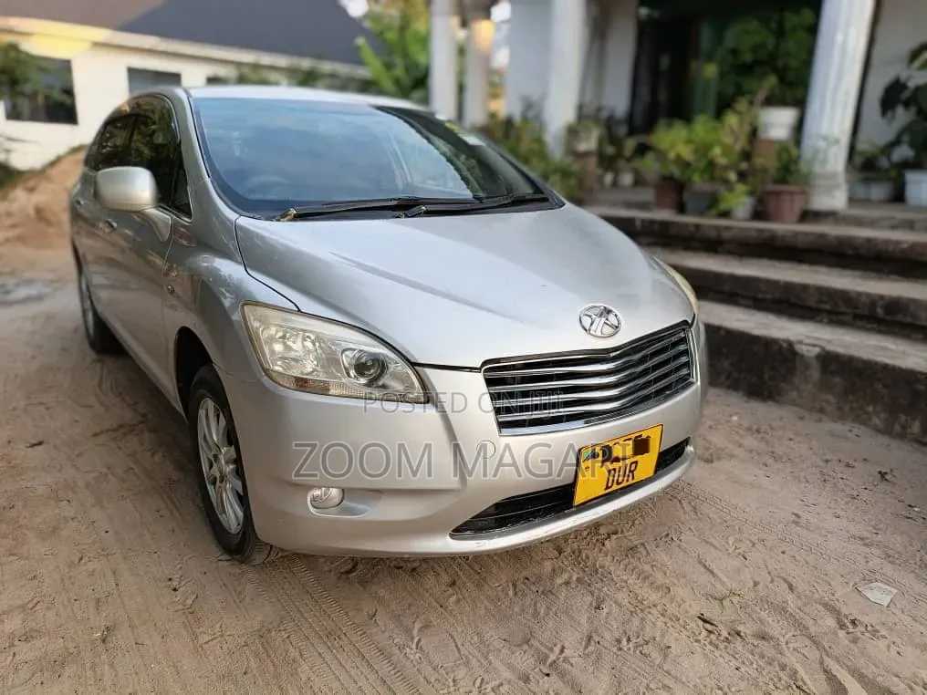 Toyota Mark X Zio 2007 Silver