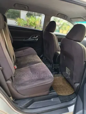 Toyota Mark X Zio 2007 Silver