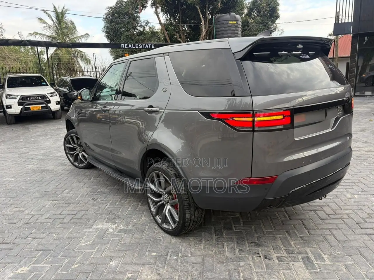 Land Rover Discovery 2017 Gray
