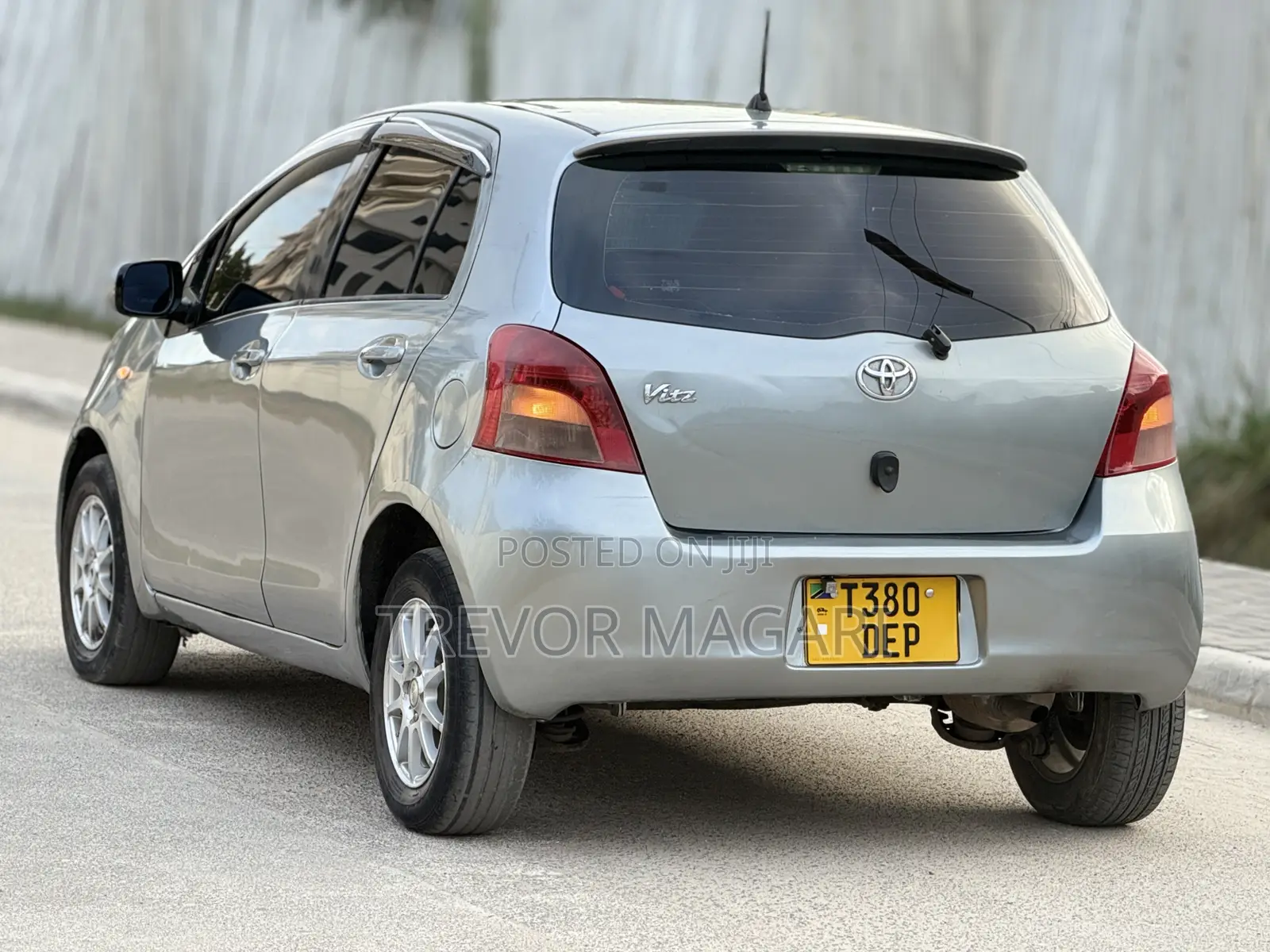 Toyota Vitz 2006 Gray