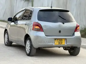 Toyota Vitz 2006 Gray