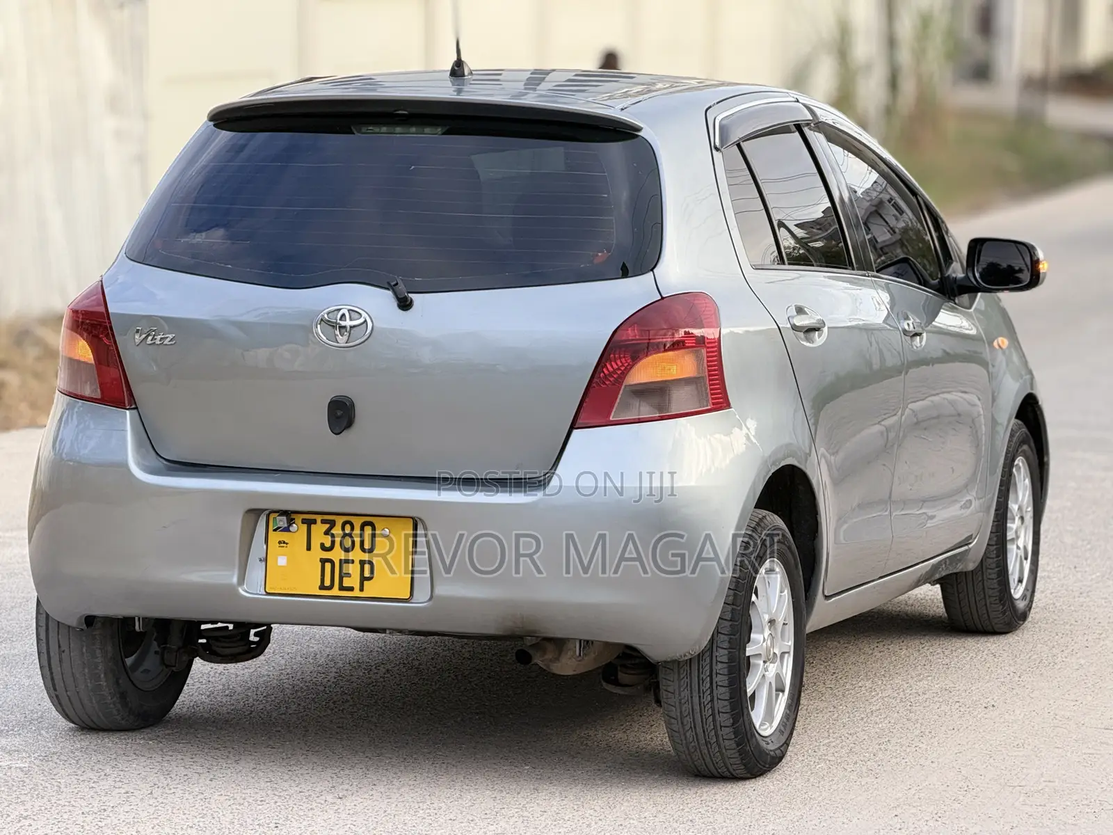 Toyota Vitz 2006 Gray