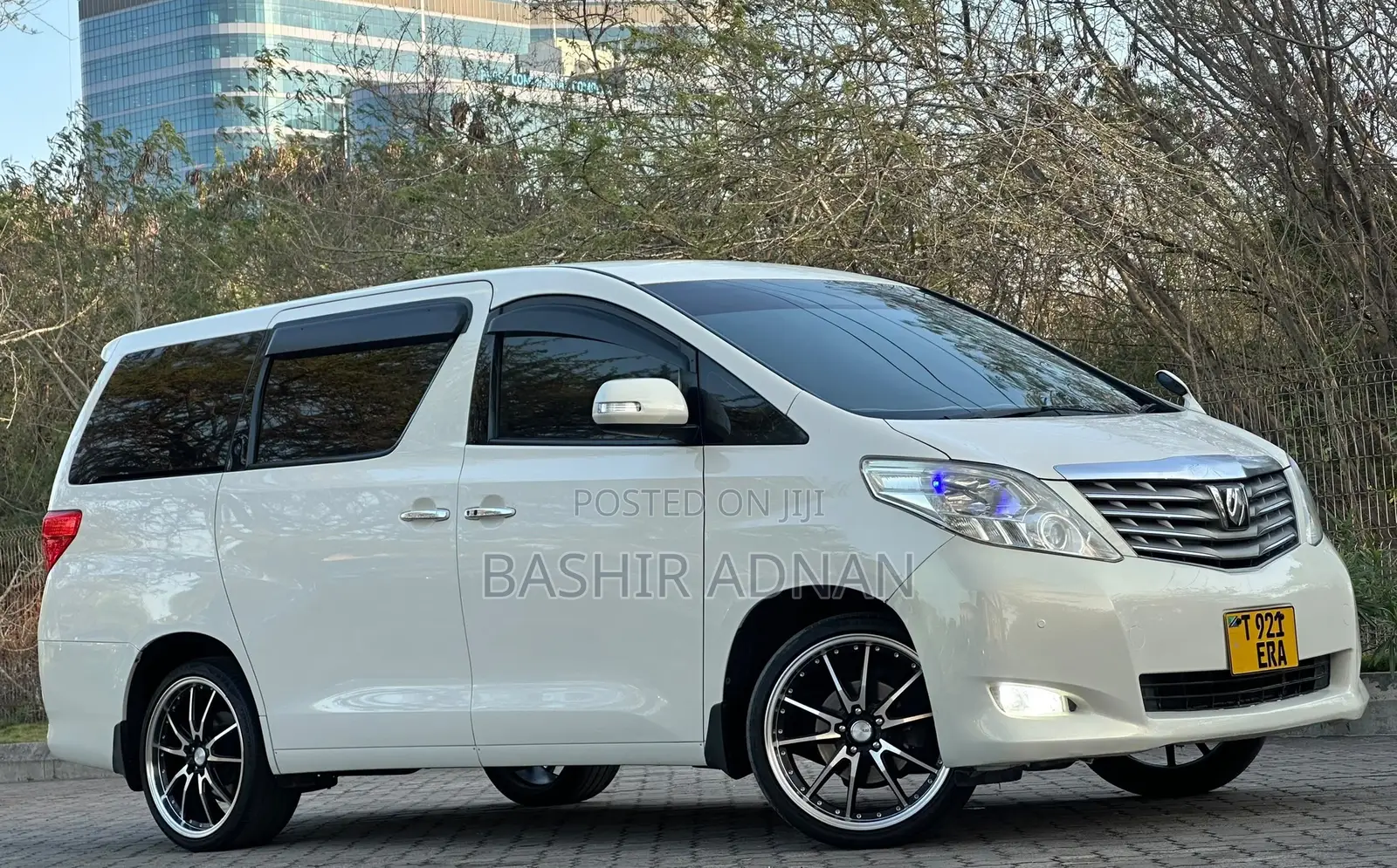 Toyota Alphard 2.4 Petrol FWD 2009 White