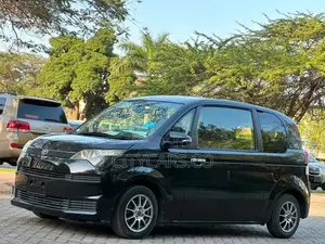Toyota Spade 1.5 2014 Black