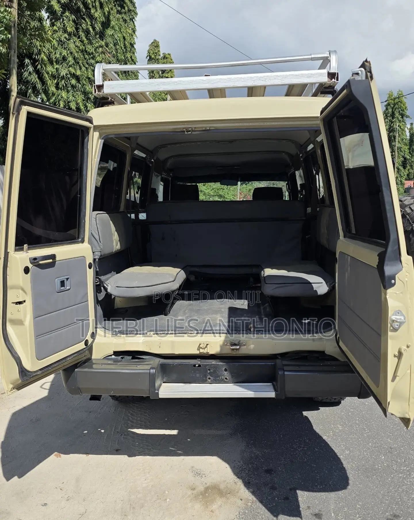 Toyota Land Cruiser 2009 Beige