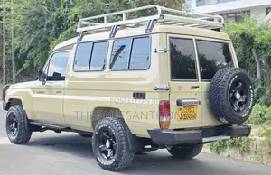 Toyota Land Cruiser 2009 Beige