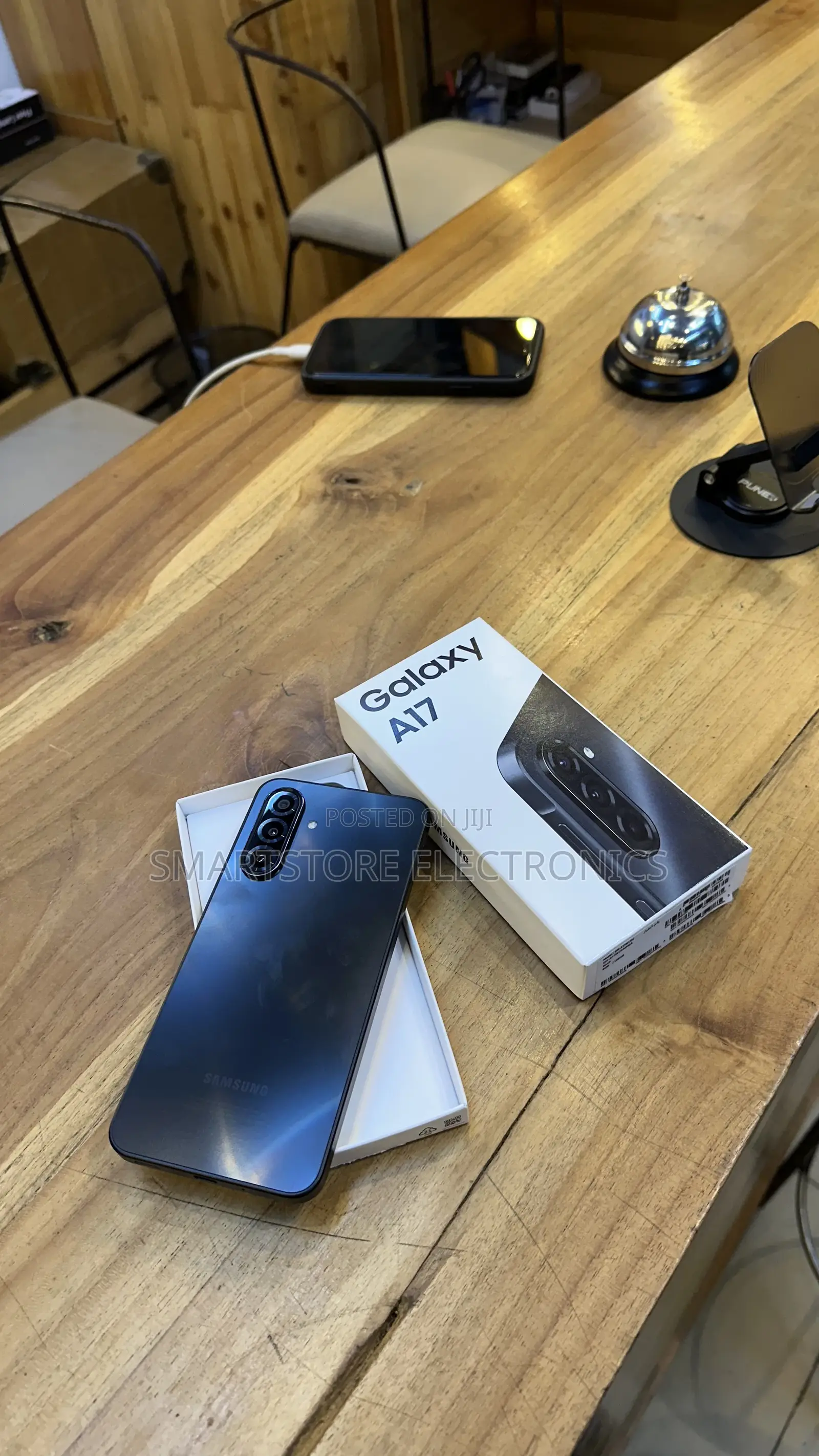 New Samsung Galaxy A17 5G 128 GB Black