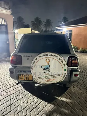 Toyota RAV4 1999 White