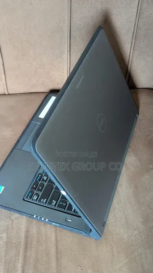 Laptop Dell Latitude 3340 4GB Intel Core i3 HDD 500GB