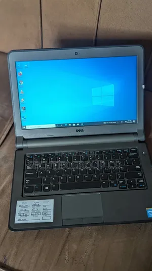 Laptop Dell Latitude 3340 4GB Intel Core i3 HDD 500GB