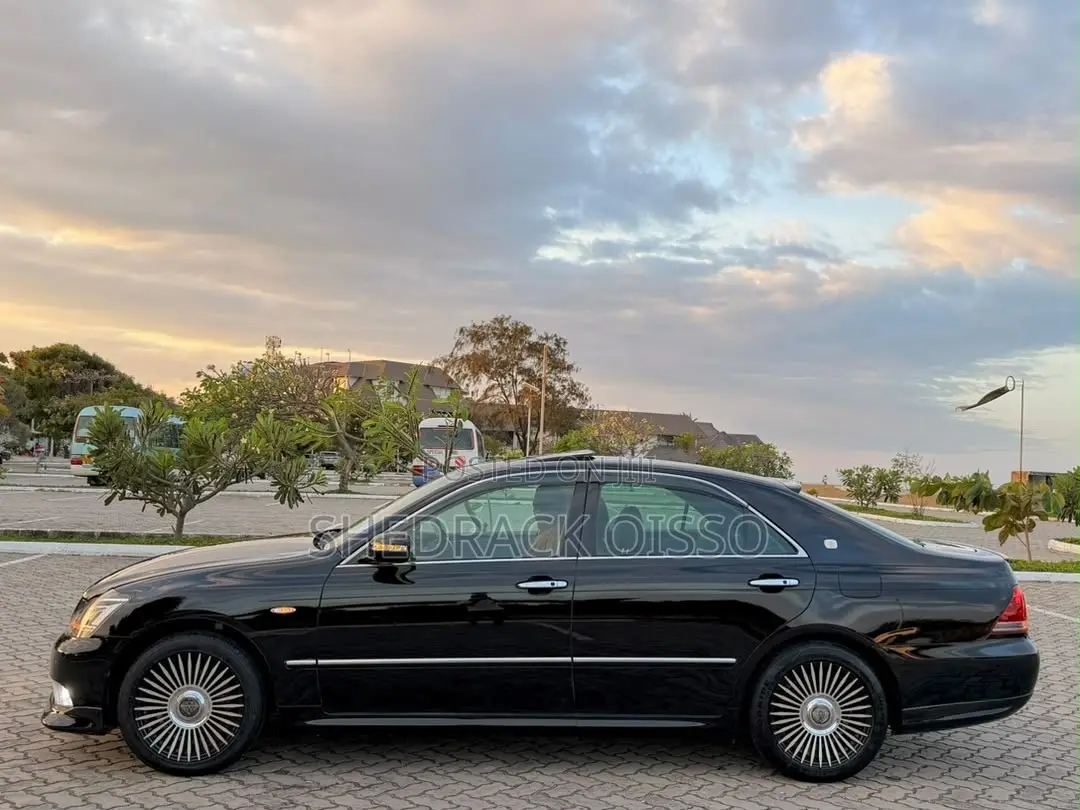 Toyota Crown 2007 Black