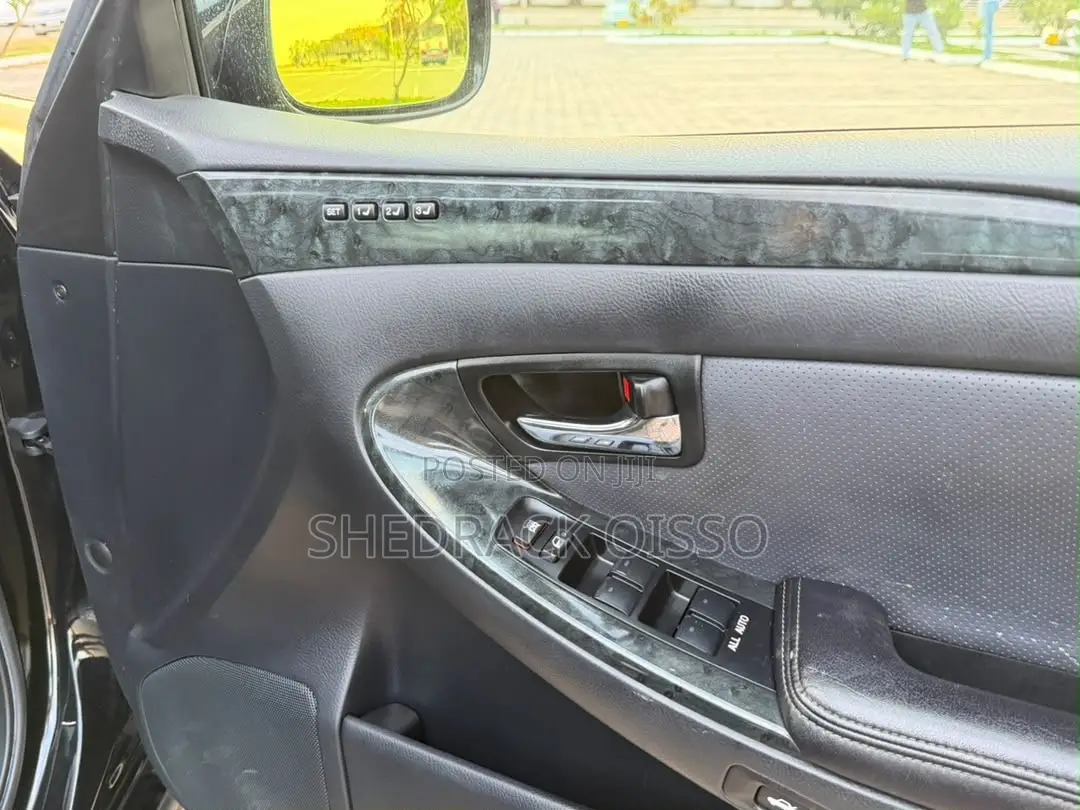 Toyota Crown 2007 Black