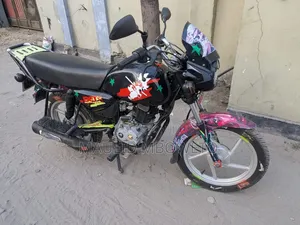 Bajaj Boxer 125 2025 Black