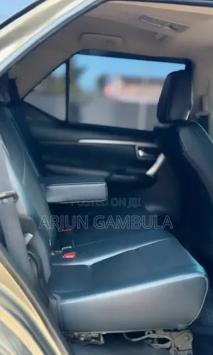 Toyota Fortuner 2021 Burgundy