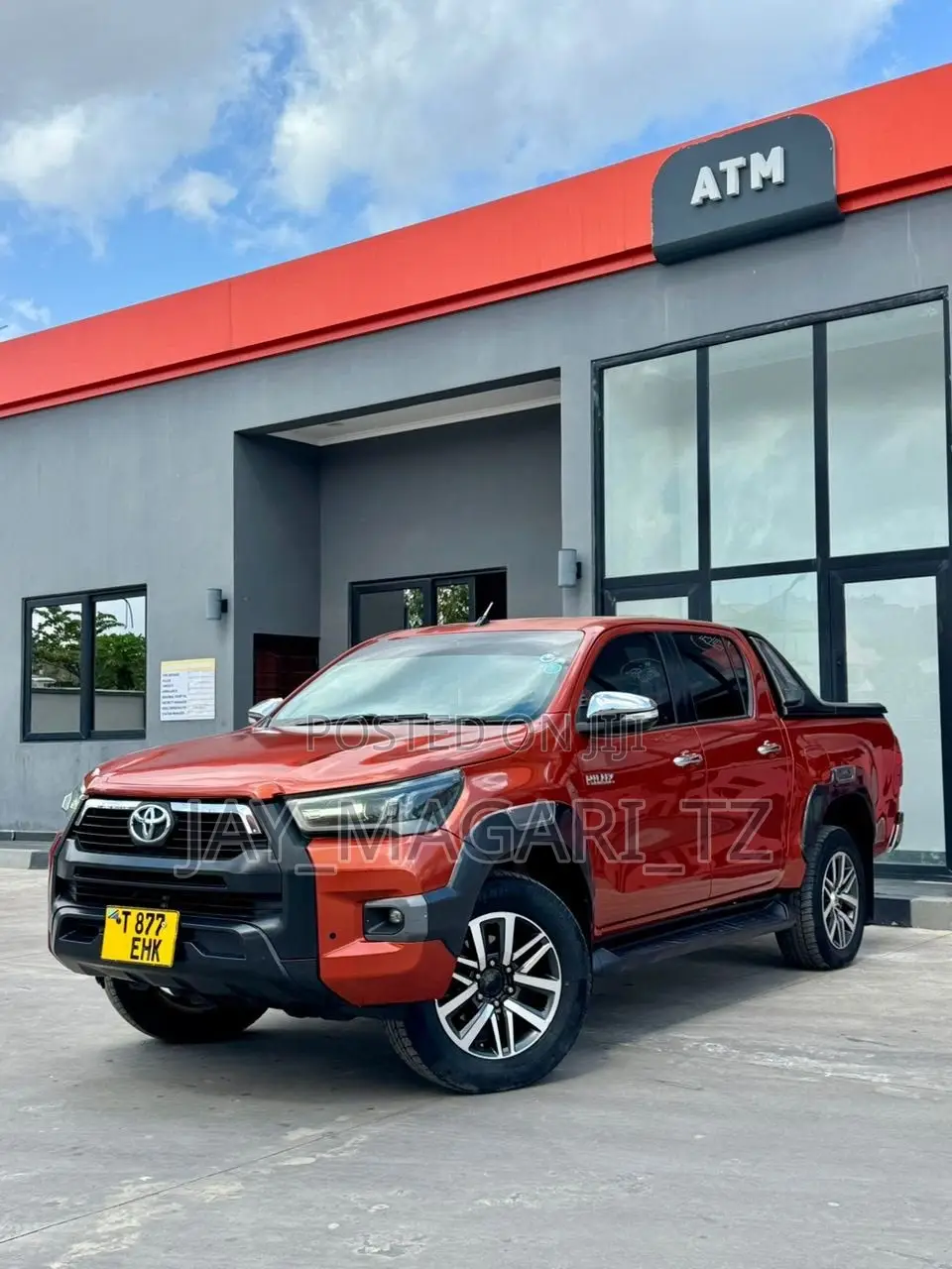 Toyota Hilux 2015 Maroon