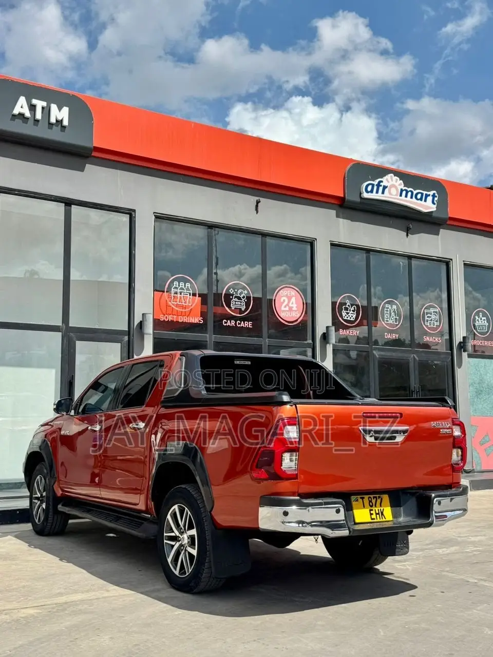 Toyota Hilux 2015 Maroon
