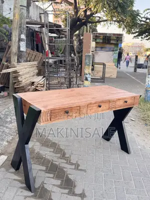 Meza Ndogo Inakupa Nafasi Nzuri Kwako Kwa Bei Nafuu