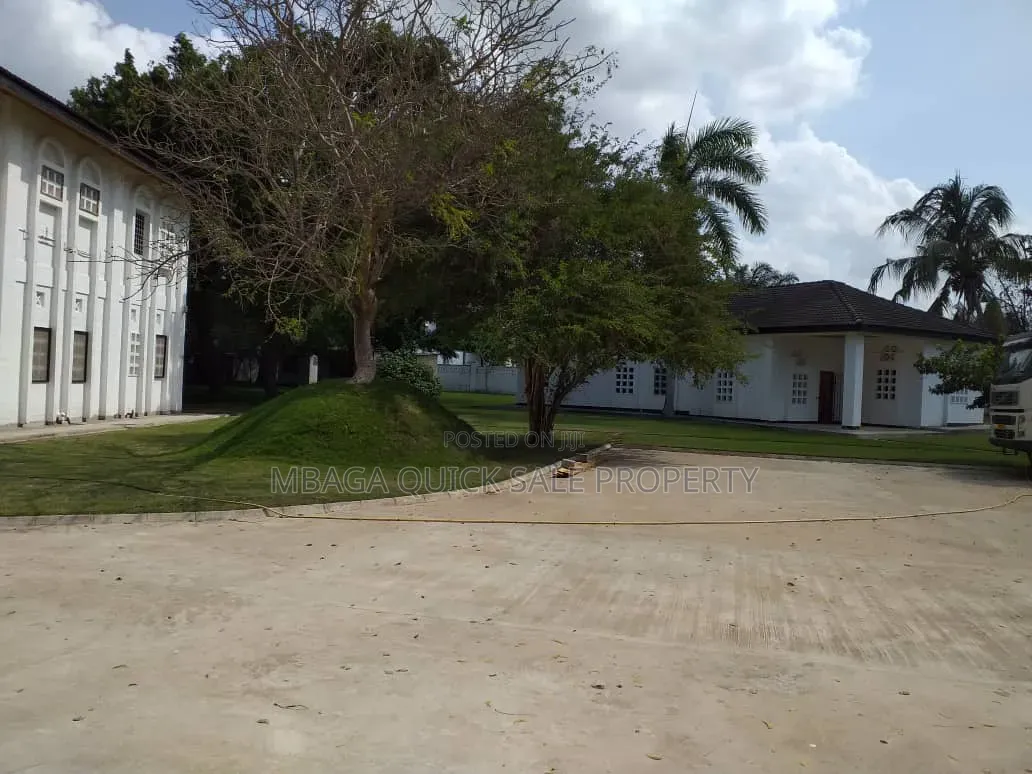 Furnished 8bdrm House in Mbezi Beach for rent