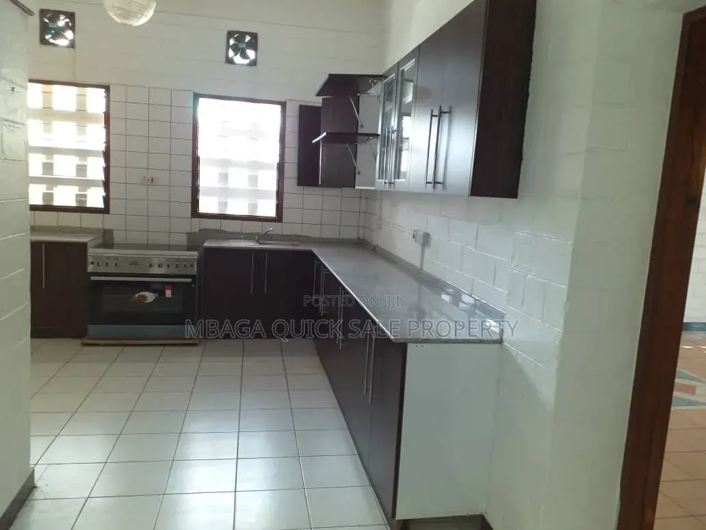 Furnished 8bdrm House in Mbezi Beach for rent