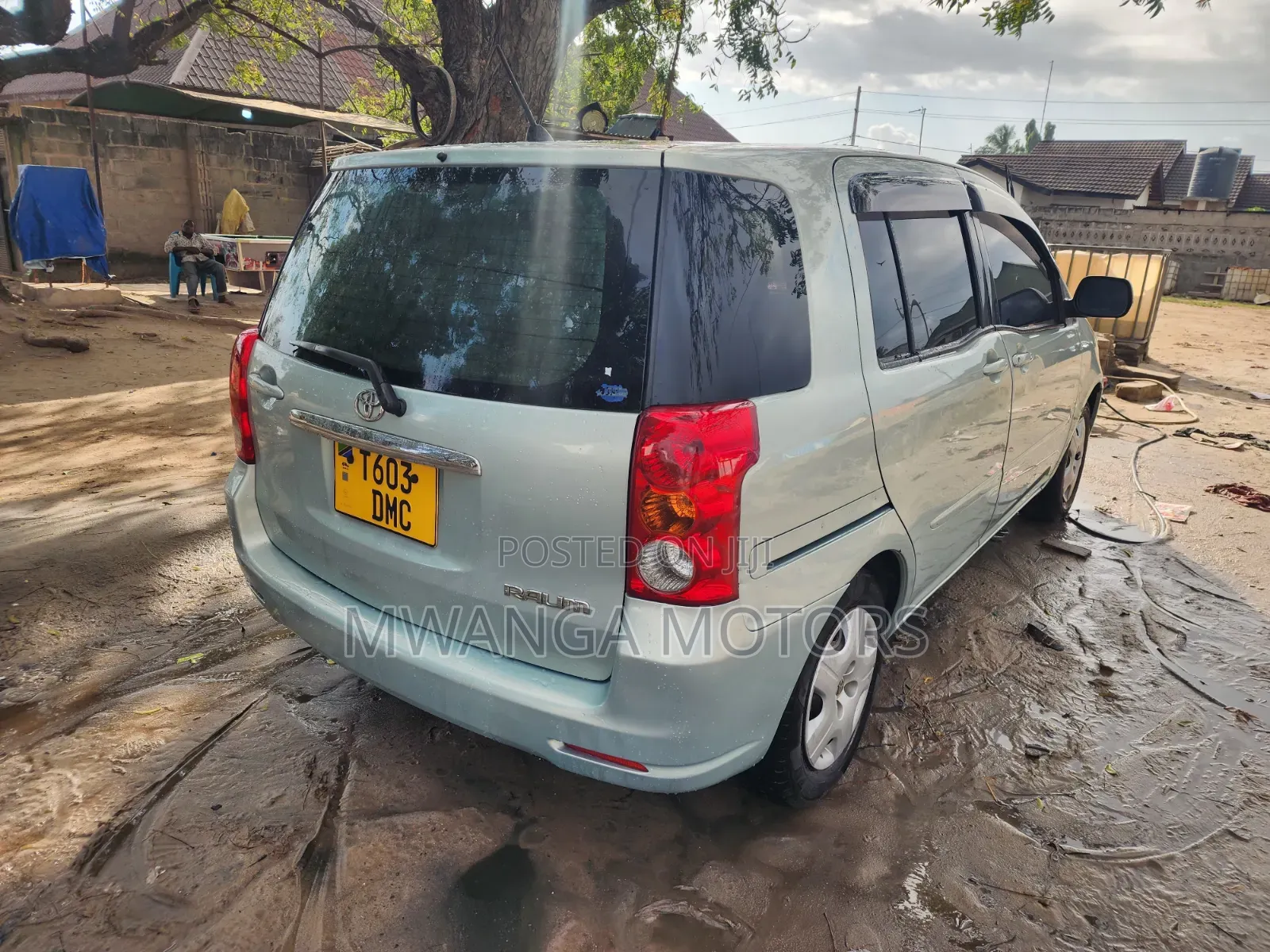 Toyota Raum 2005 Green