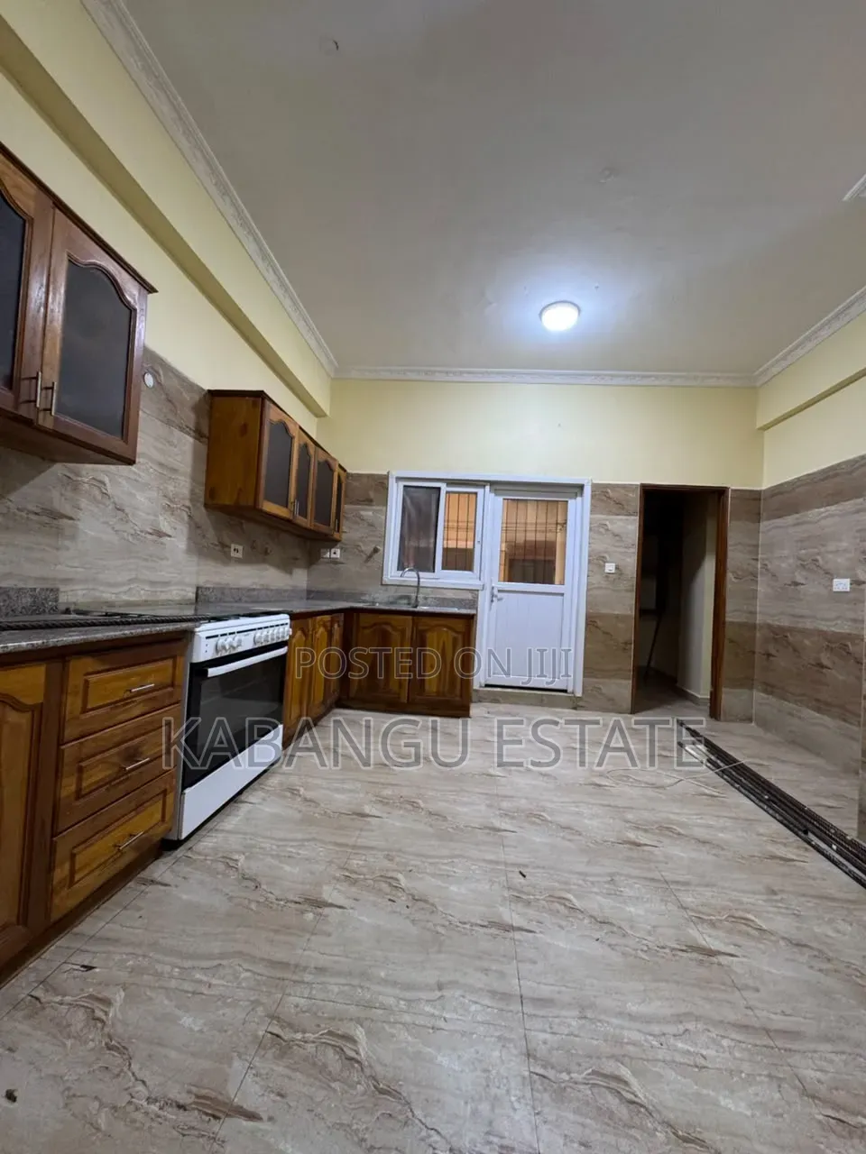 3bdrm Apartment in Upanga for rent