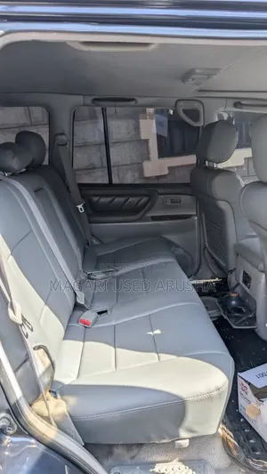 Toyota Land Cruiser 2004 Black
