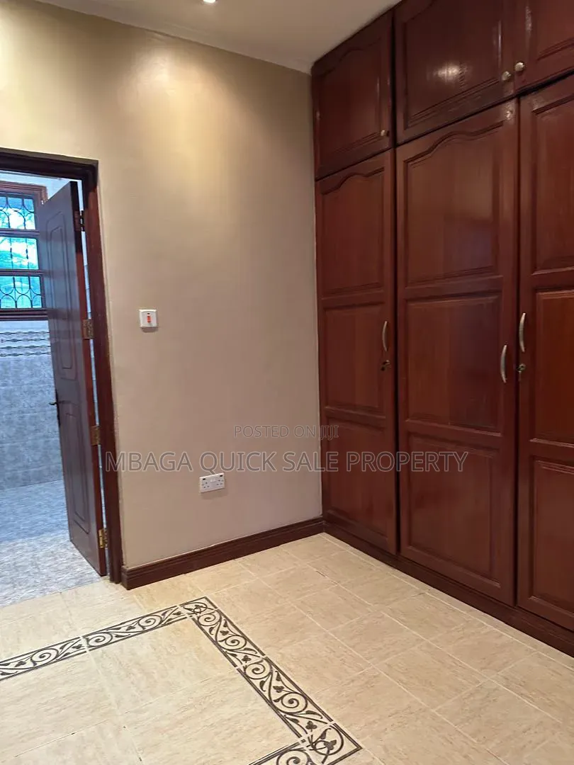 Furnished 4bdrm House in Masaki for rent
