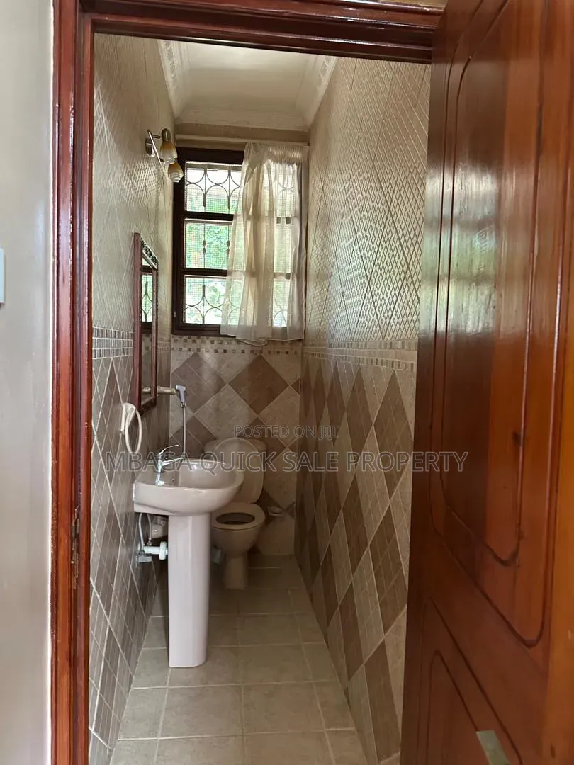 Furnished 4bdrm House in Masaki for rent