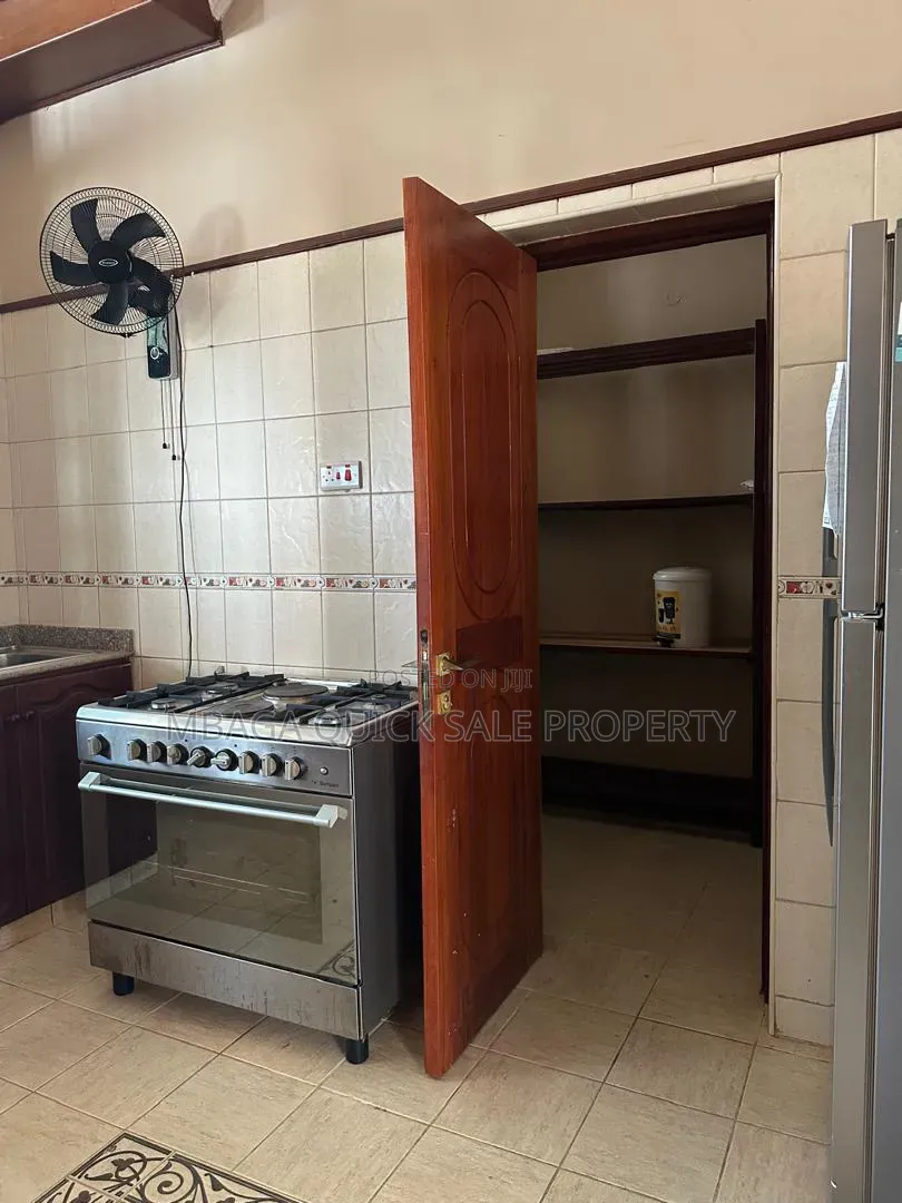 Furnished 4bdrm House in Masaki for rent