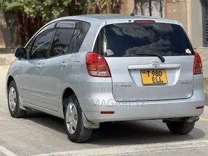 Toyota Corolla Spacio 2004 Silver