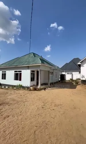 3bdrm House in Mchakama Real Estate, Mbezi for sale