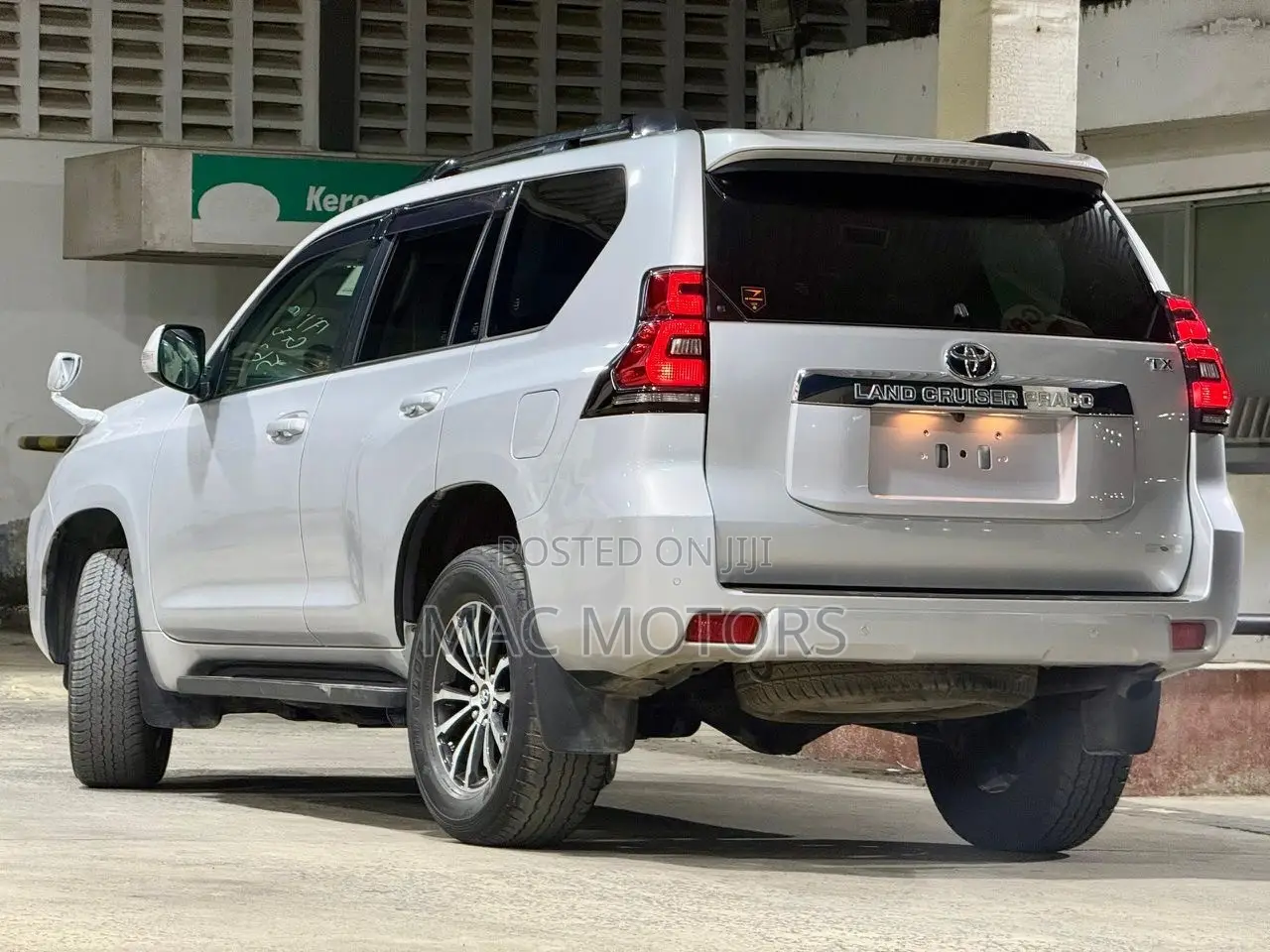 Toyota Land Cruiser Prado 2.8 2020 Silver