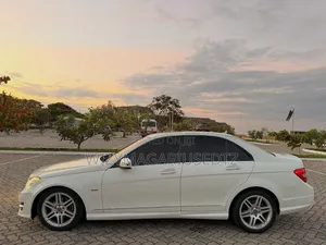 Mercedes-Benz C-Class 2011 Pearl