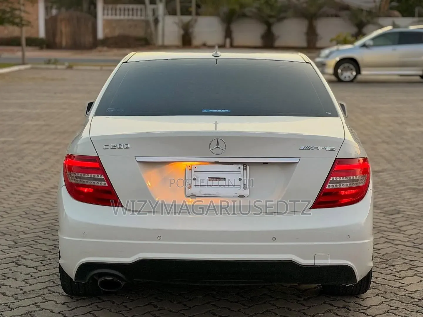 Mercedes-Benz C-Class 2011 Pearl
