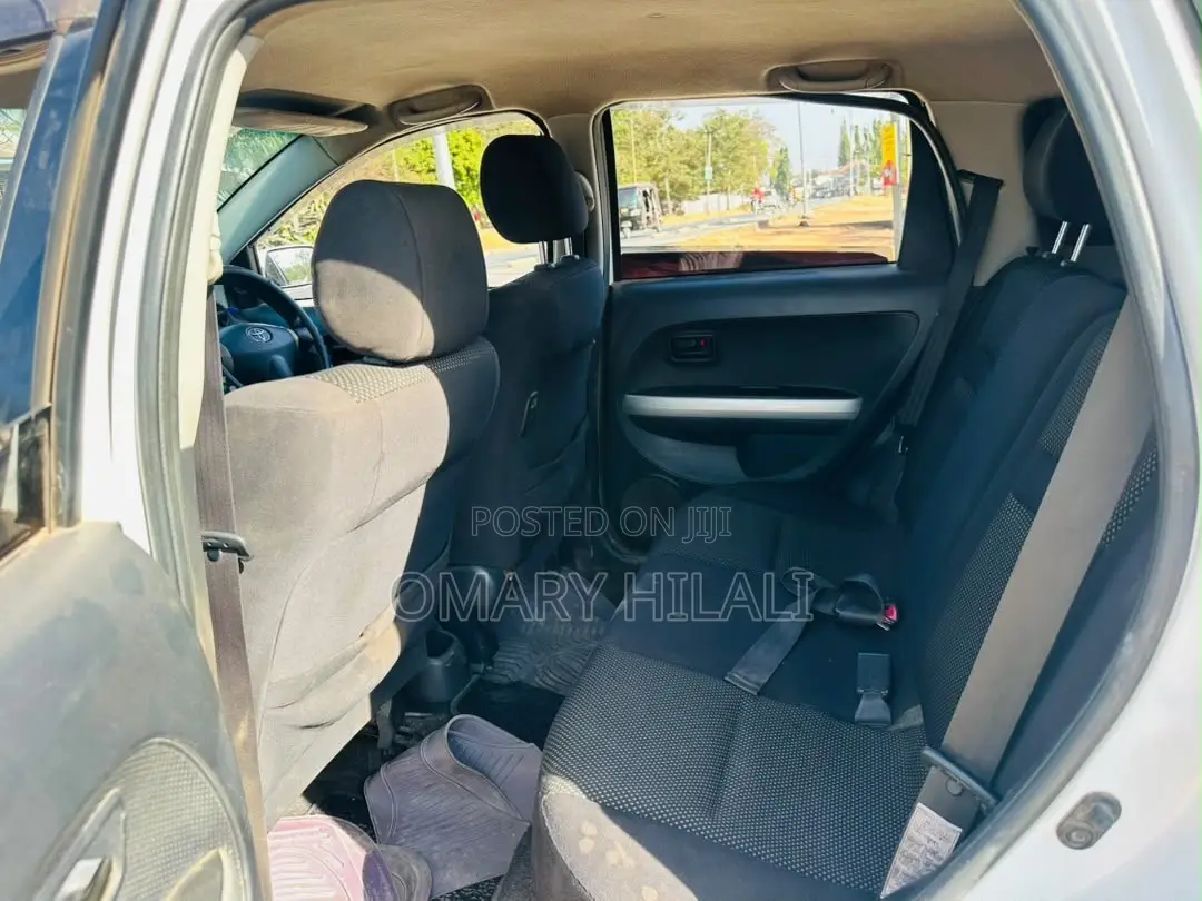 Toyota IST 2004 White