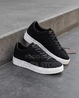 Suede Santon Low-Top Sneakers