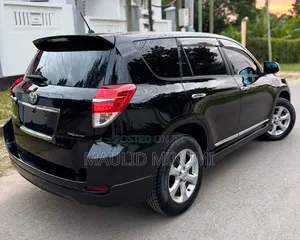 Toyota Vanguard 2010 Black