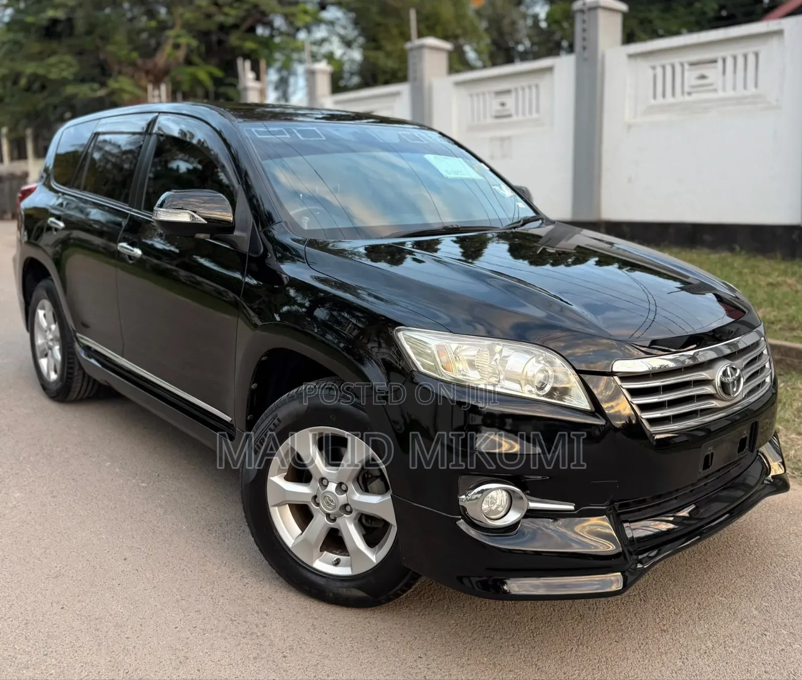 Toyota Vanguard 2010 Black