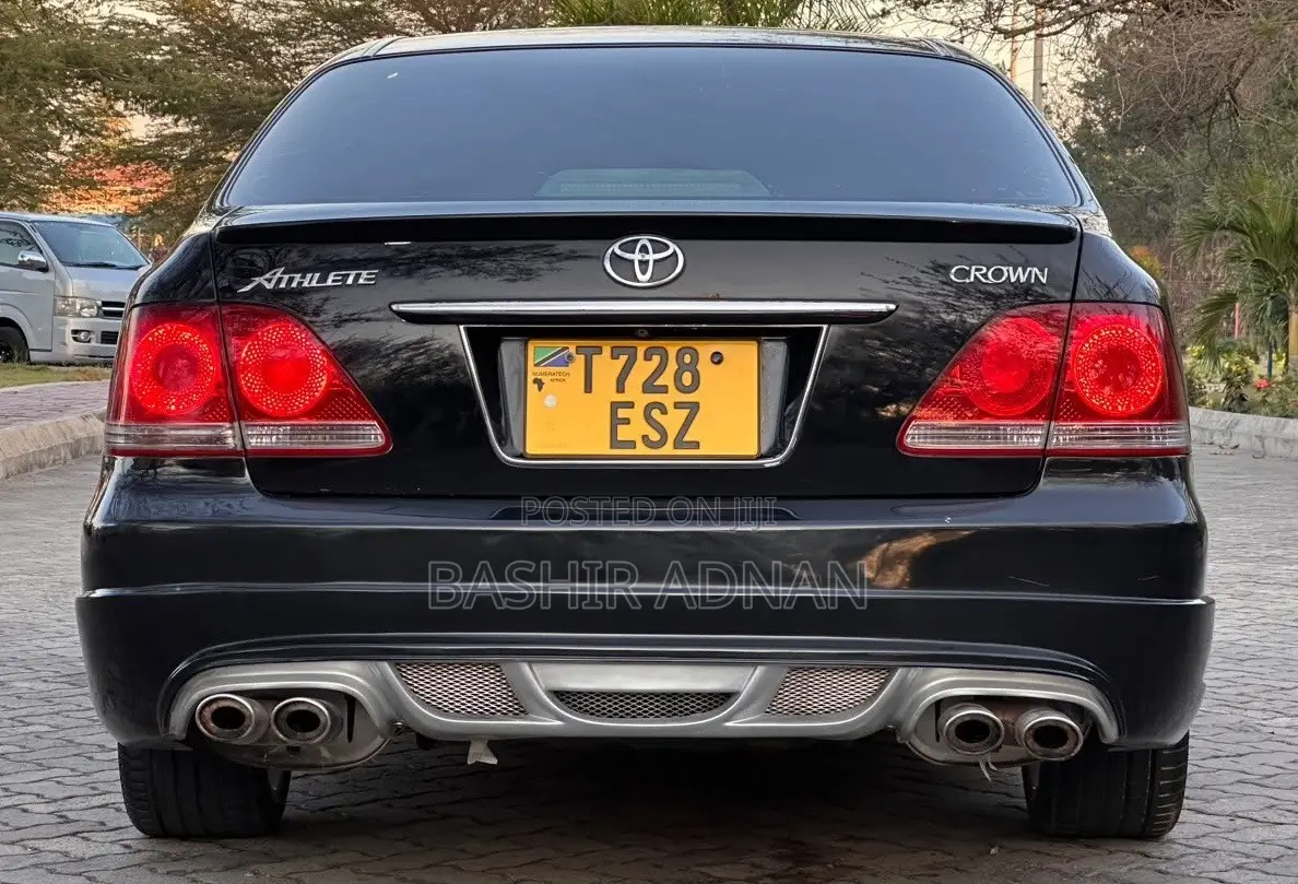 Toyota Crown 2004 Matt Black