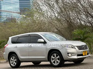 Toyota Vanguard 2010 Silver