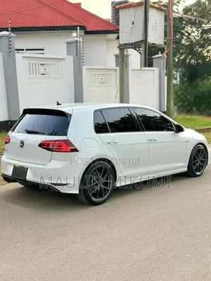 Volkswagen Golf R 4-Door 2016 White