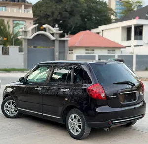 Mazda Verisa 2008 Brown