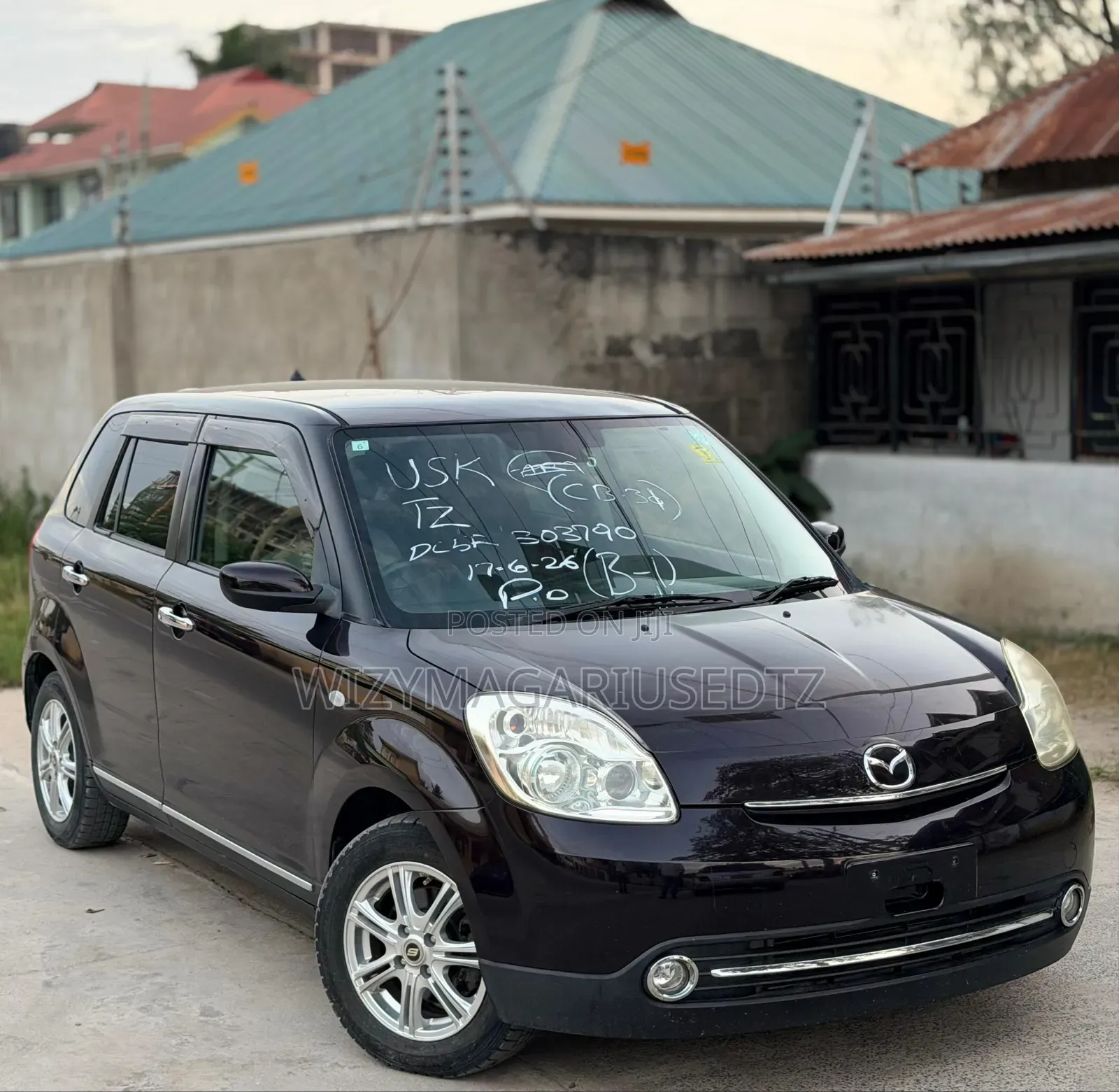 Mazda Verisa 2008 Brown