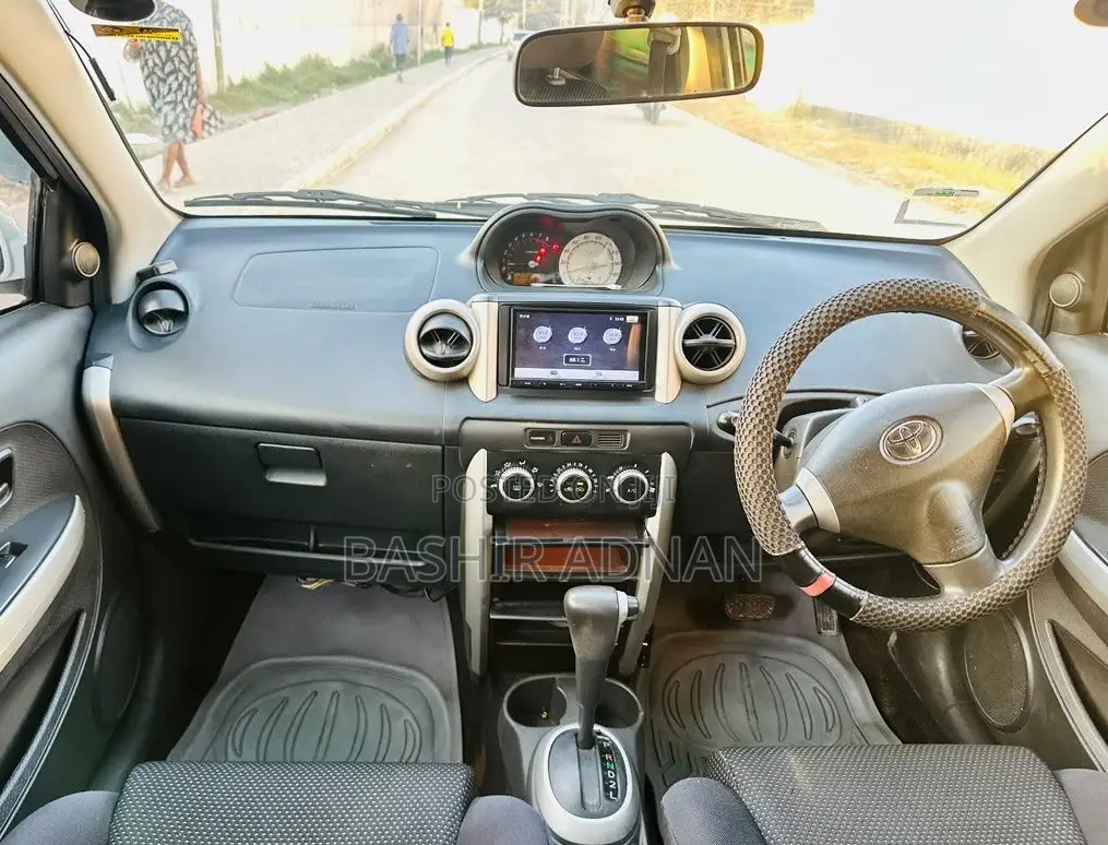 Toyota IST 2004 Pearl